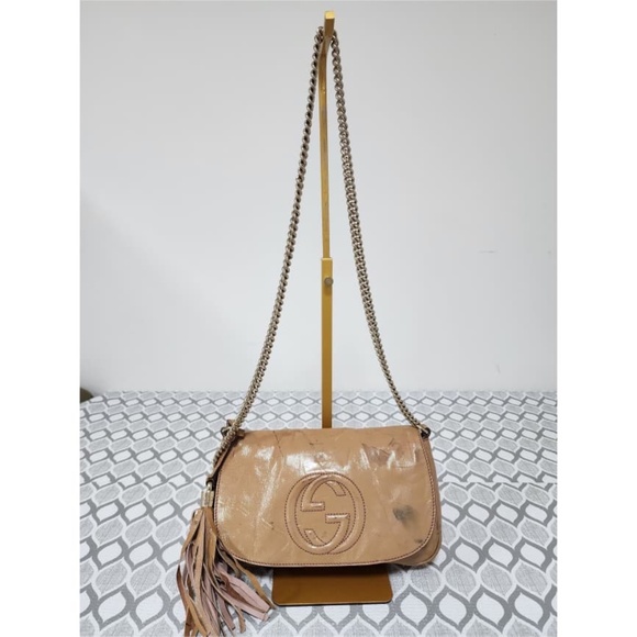 Gucci Handbags - Authentic Gucci Patent Leather Soho Flap Chain Crossbody Bag Beige